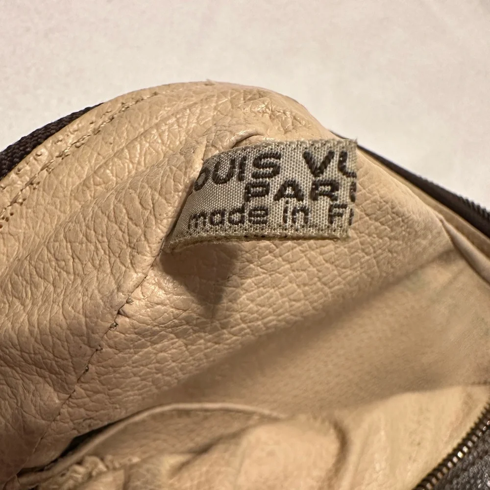 Vintage 1980s  Louis Vuitton Monogram Trousse Toilette 28 Pouch